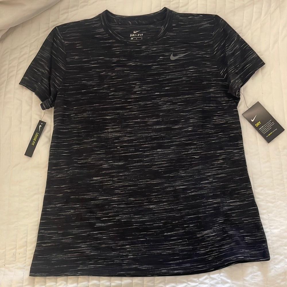 Nike athletic top dri-fit, loose fit
